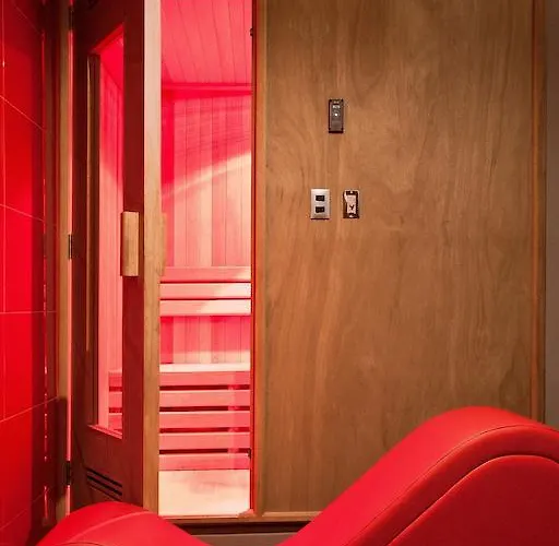 Eurosuites Oceania - Adults Only