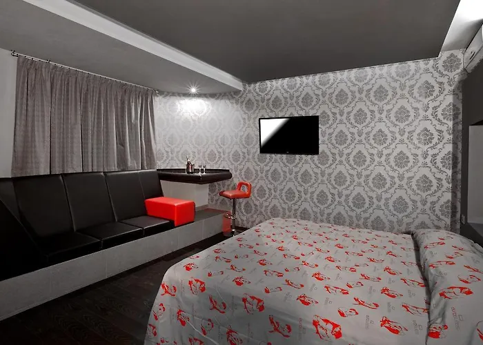 Eurosuites Oceania - Adults Only